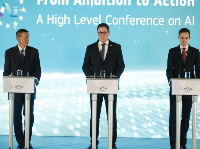 Slovenija in EU na poti k varni uporabi umetne inteligence