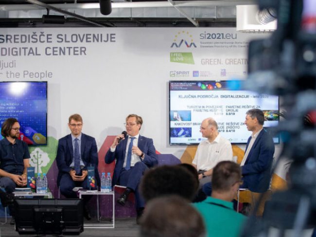 V Digitalno središče Slovenije na ogled inovativnih rešitev ali po nova znanja